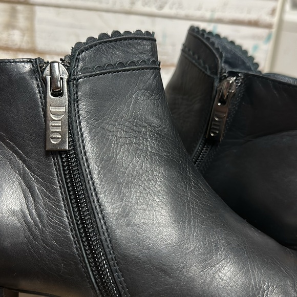 Duo Boots Ted & Muffy great shape smooth black leather heeled zip ankle booties - Picture 6 of 8